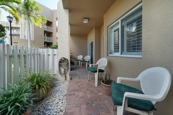Property Slideshow image 3 of 18 | 7623 southampton ter 113, Tamarac, FL, 33321