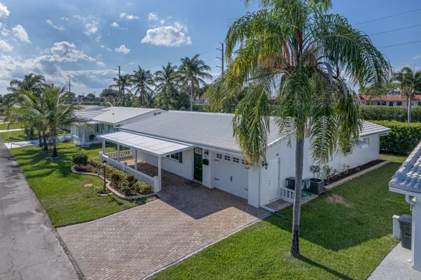 Property Slideshow image 3 of 80 | 1907 sw 16th ave, Boynton Beach, FL, 33426
