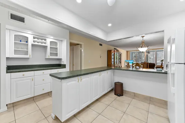 Property Slideshow image 2 of 30 | 2000 s federal hwy 102, Boynton Beach, FL, 33435