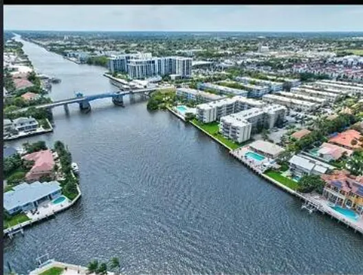 Property Slideshow image 2 of 8 | 600 snug harbor dr a10, Boynton Beach, FL, 33435