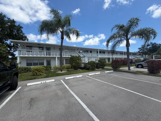 Property Slideshow image 2 of 16 | 209 newport m 209, Deerfield Beach, FL, 33442