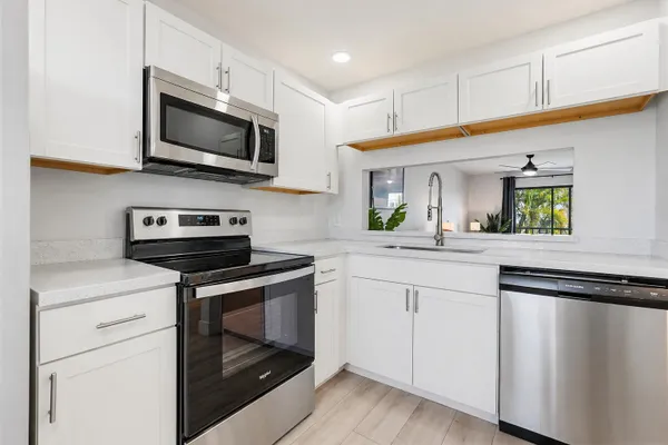 Property Slideshow image 3 of 22 | 7245 golf colony ct 204, Lake Worth, FL, 33467