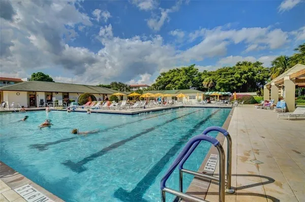 Property Slideshow image 2 of 5 | 3204 portofino pt b4, Coconut Creek, FL, 33066