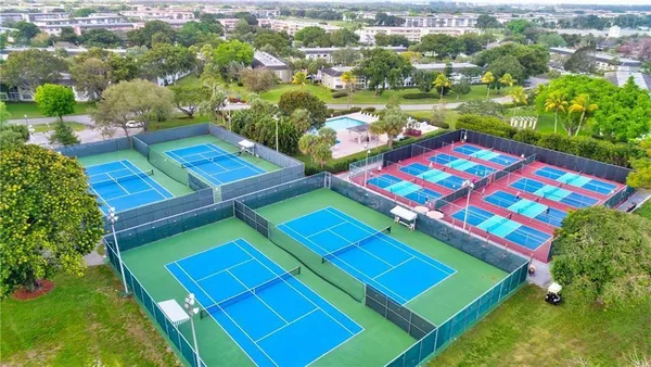 Property Slideshow image 3 of 5 | 3204 portofino pt b4, Coconut Creek, FL, 33066