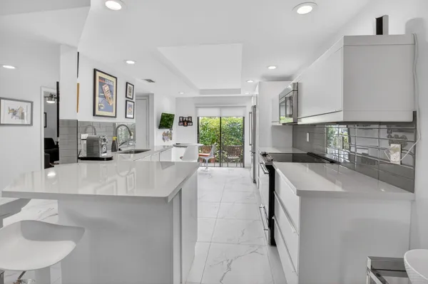 Property Slideshow image 2 of 109 | 7458 victory ln 10102, Delray Beach, FL, 33446