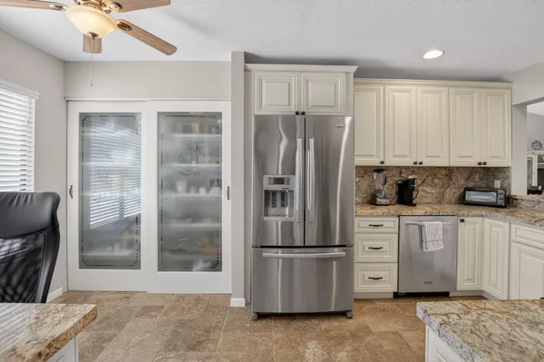 Property Slideshow image 2 of 101 | 7701 glendevon ln 1907, Delray Beach, FL, 33446