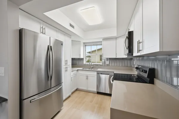 Property Slideshow image 2 of 30 | 2680 barkley dr c, West Palm Beach, FL, 33415