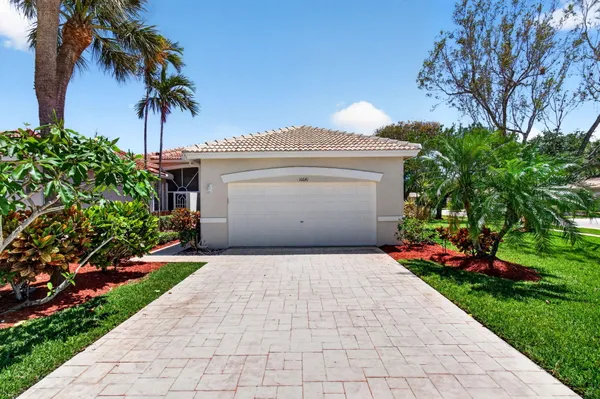 Property Slideshow image 3 of 46 | 10641 royal caribbean cir, Boynton Beach, FL, 33437