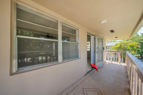 Property Slideshow image 2 of 35 | 89 canterbury d d, West Palm Beach, FL, 33417
