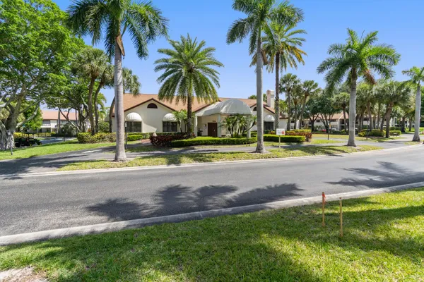 Property Slideshow image 3 of 42 | 3333 jog park dr, Greenacres, FL, 33467