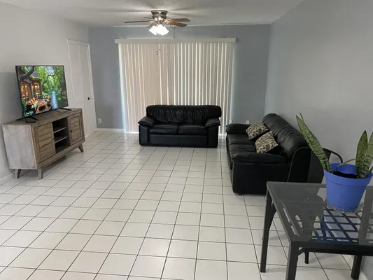 Property Slideshow image 3 of 17 | 61 e ct, Royal Palm Beach, FL, 33411