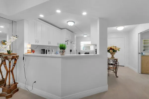Property Slideshow image 2 of 39 | 23247 n barwood ln ln 305, Boca Raton, FL, 33428