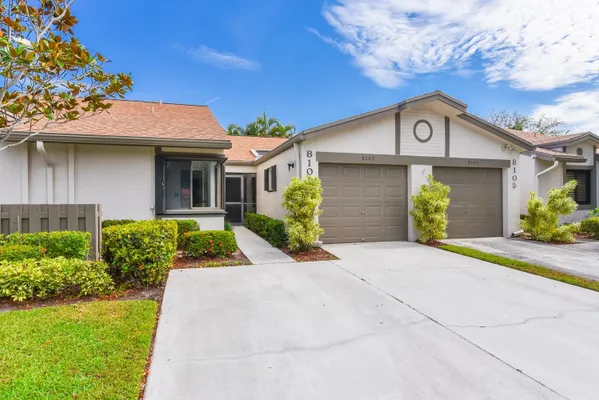 Property Slideshow image 2 of 36 | 8109 whispering palm dr, Boca Raton, FL, 33496