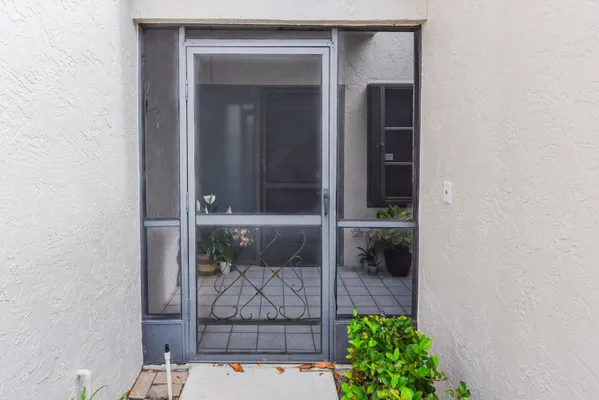Property Slideshow image 3 of 36 | 8109 whispering palm dr, Boca Raton, FL, 33496