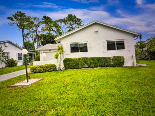 Property Slideshow image 2 of 7 | 6309 silver moon ln, Greenacres, FL, 33463