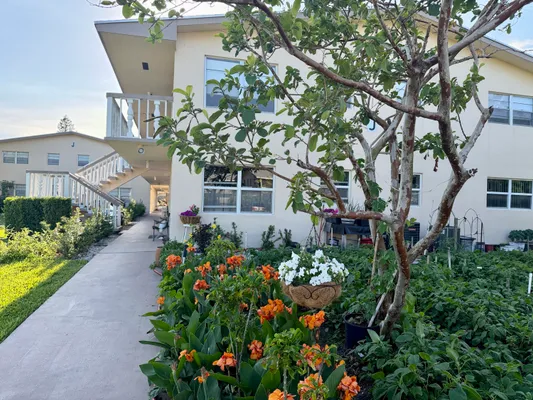 Property Slideshow image 2 of 23 | 228 canterbury j j, West Palm Beach, FL, 33417
