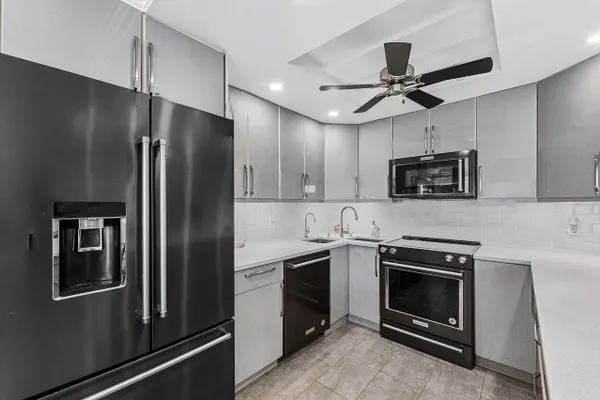 Property Slideshow image 3 of 22 | 1027 farnham o 1027, Deerfield Beach, FL, 33442