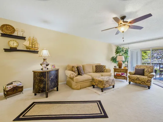 Property Slideshow image 2 of 32 | 6625 s oriole blvd 2040, Delray Beach, FL, 33446