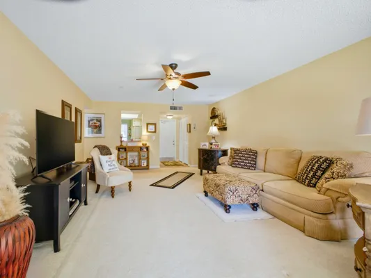 Property Slideshow image 3 of 32 | 6625 s oriole blvd 2040, Delray Beach, FL, 33446