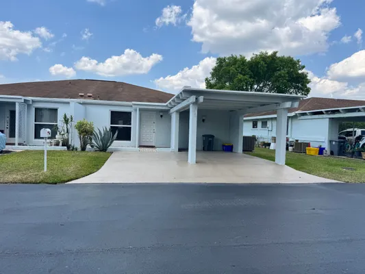 Property Slideshow image 2 of 39 | 6846 moonlit dr, Delray Beach, FL, 33446
