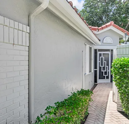 Property Slideshow image 2 of 60 | 9822 harbour lake cir, Boynton Beach, FL, 33437