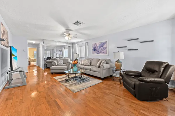Property Slideshow image 3 of 29 | 3358 americo dr, West Palm Beach, FL, 33417