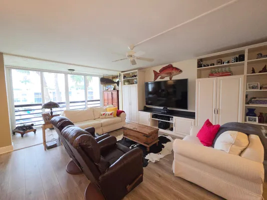 Property Slideshow image 2 of 36 | 1950 sw palm city rd 6204, Stuart, FL, 34994