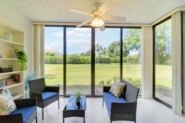 Property Slideshow image 2 of 34 | 5121 oak hill ln 412, Delray Beach, FL, 33484