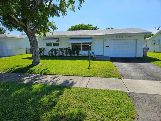 Property Slideshow image 2 of 4 | 2521 n cypress rd, Pompano Beach, FL, 33064