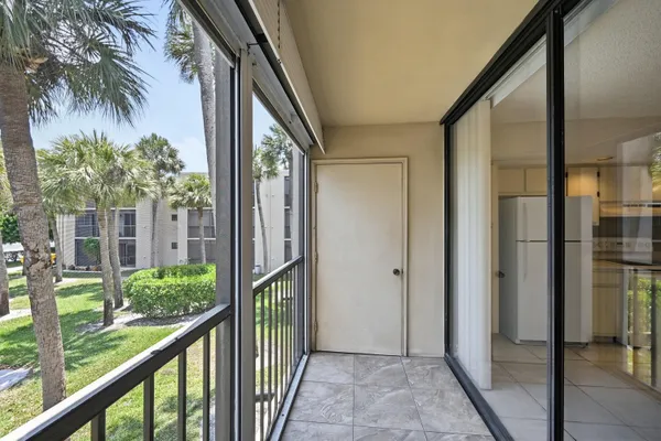 Property Slideshow image 2 of 21 | 5370 las verdes cir 219, Delray Beach, FL, 33484