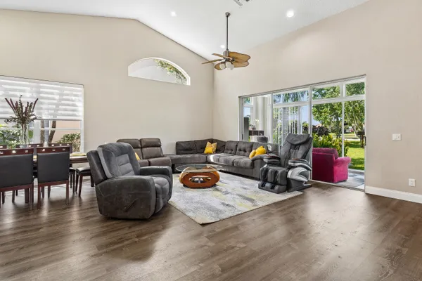Property Slideshow image 2 of 52 | 8768 shoal creek ln, Boynton Beach, FL, 33472
