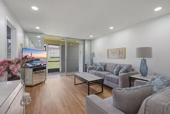 Property Slideshow image 2 of 50 | 371 s hollybrook dr 106, Pembroke Pines, FL, 33025