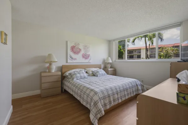 Property Slideshow image 3 of 50 | 371 s hollybrook dr 106, Pembroke Pines, FL, 33025