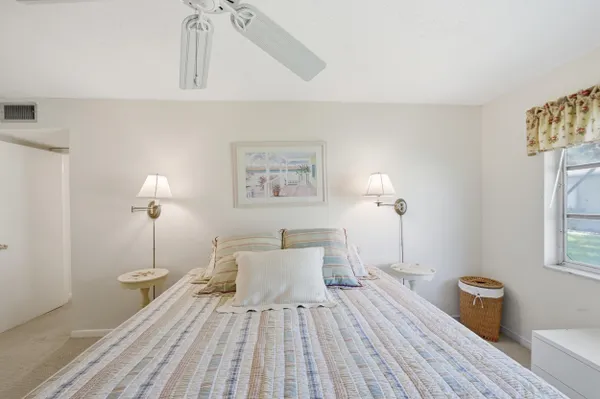 Property Slideshow image 2 of 26 | 940 s drive ter a, Delray Beach, FL, 33445