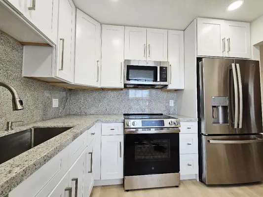 Property Slideshow image 2 of 31 | 835 salem ln, Lake Worth, FL, 33467