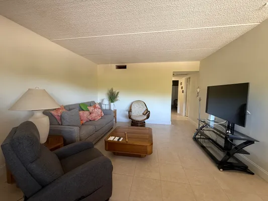Property Slideshow image 3 of 11 | 3300 springdale blvd 202, Palm Springs, FL, 33461