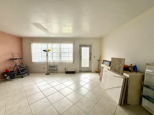 Property Slideshow image 3 of 27 | 343 chatham, West Palm Beach, FL, 33417