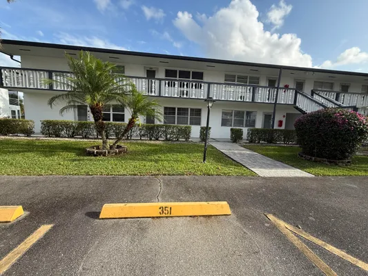 Property Slideshow image 2 of 27 | 343 chatham, West Palm Beach, FL, 33417