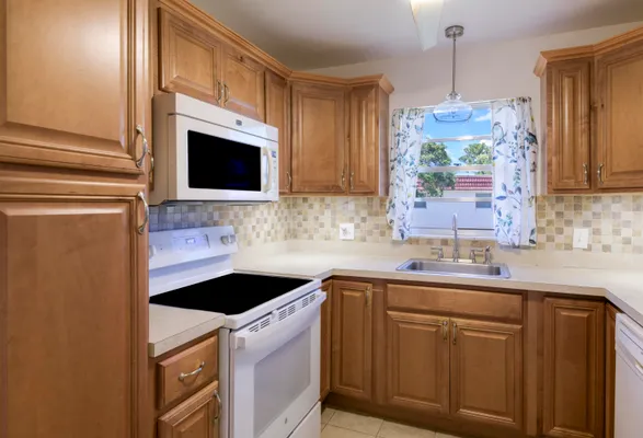 Property Slideshow image 2 of 37 | 1225 nw 21st st 1615, Stuart, FL, 34994