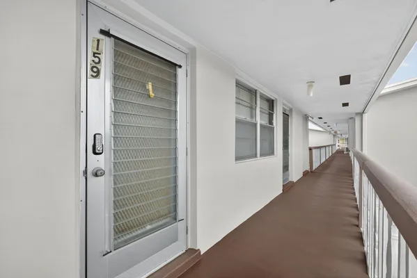 Property Slideshow image 2 of 27 | 159 easthampton g g, West Palm Beach, FL, 33417