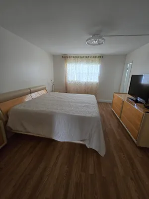 Property Slideshow image 3 of 22 | 103 oxford 400 400, West Palm Beach, FL, 33417