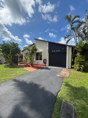Property Slideshow image 2 of 33 | 5430 mirror lakes blvd, Boynton Beach, FL, 33472