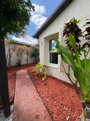 Property Slideshow image 3 of 33 | 5430 mirror lakes blvd, Boynton Beach, FL, 33472