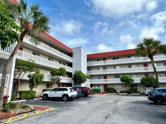 Property Slideshow image 2 of 30 | 3601 inverrary dr 306, Lauderhill, FL, 33319