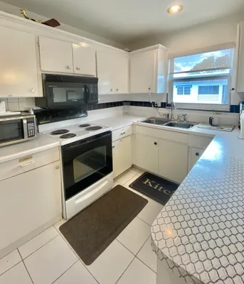 Property Slideshow image 2 of 17 | 68 stratford e, West Palm Beach, FL, 33417