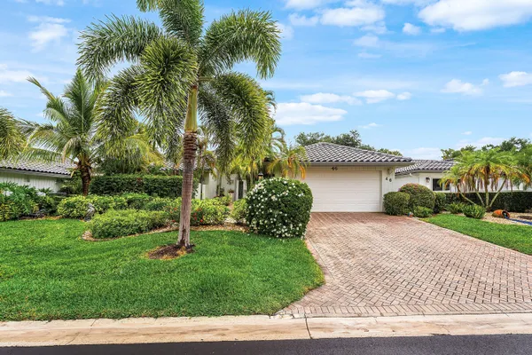 Property Slideshow image 2 of 79 | 46 woods ln 460, Boynton Beach, FL, 33436