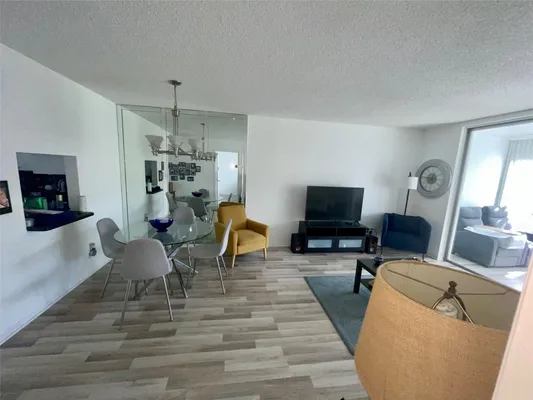 Property Slideshow image 2 of 15 | 5860 nw 64th ave 206, Tamarac, FL, 33319