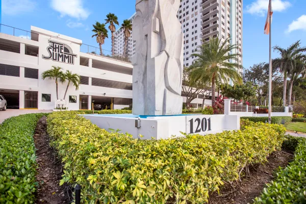 Property Slideshow image 2 of 84 | 1201 s ocean dr 2509s, Hollywood, FL, 33019