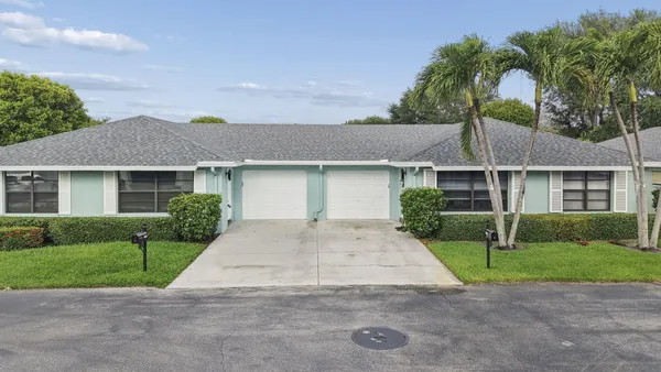 Property Slideshow image 2 of 31 | 9860 pecan tree dr a, Boynton Beach, FL, 33436