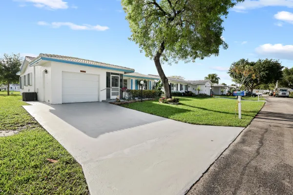 Property Slideshow image 3 of 53 | 1124 nw 90th way, Plantation, FL, 33322